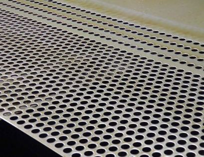 沖孔網(wǎng)在柴油機(jī)散熱器上的應(yīng)用 沖孔網(wǎng)在柴油機(jī)散熱器上的應(yīng)用